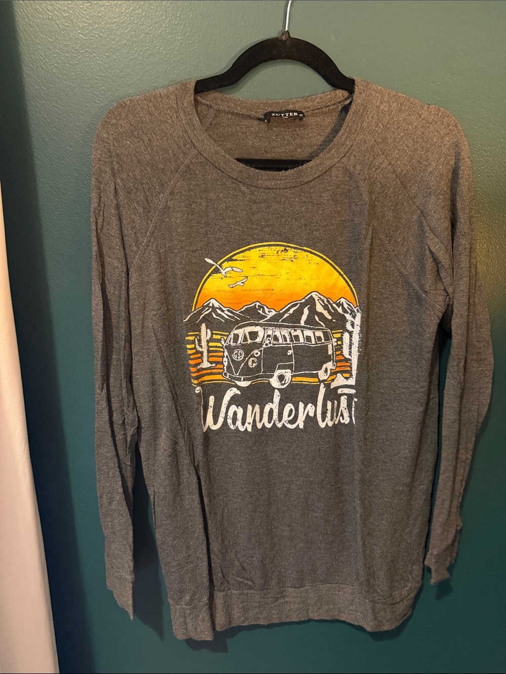 Wanderlust Graphic Crewneck Sweater - Gray
